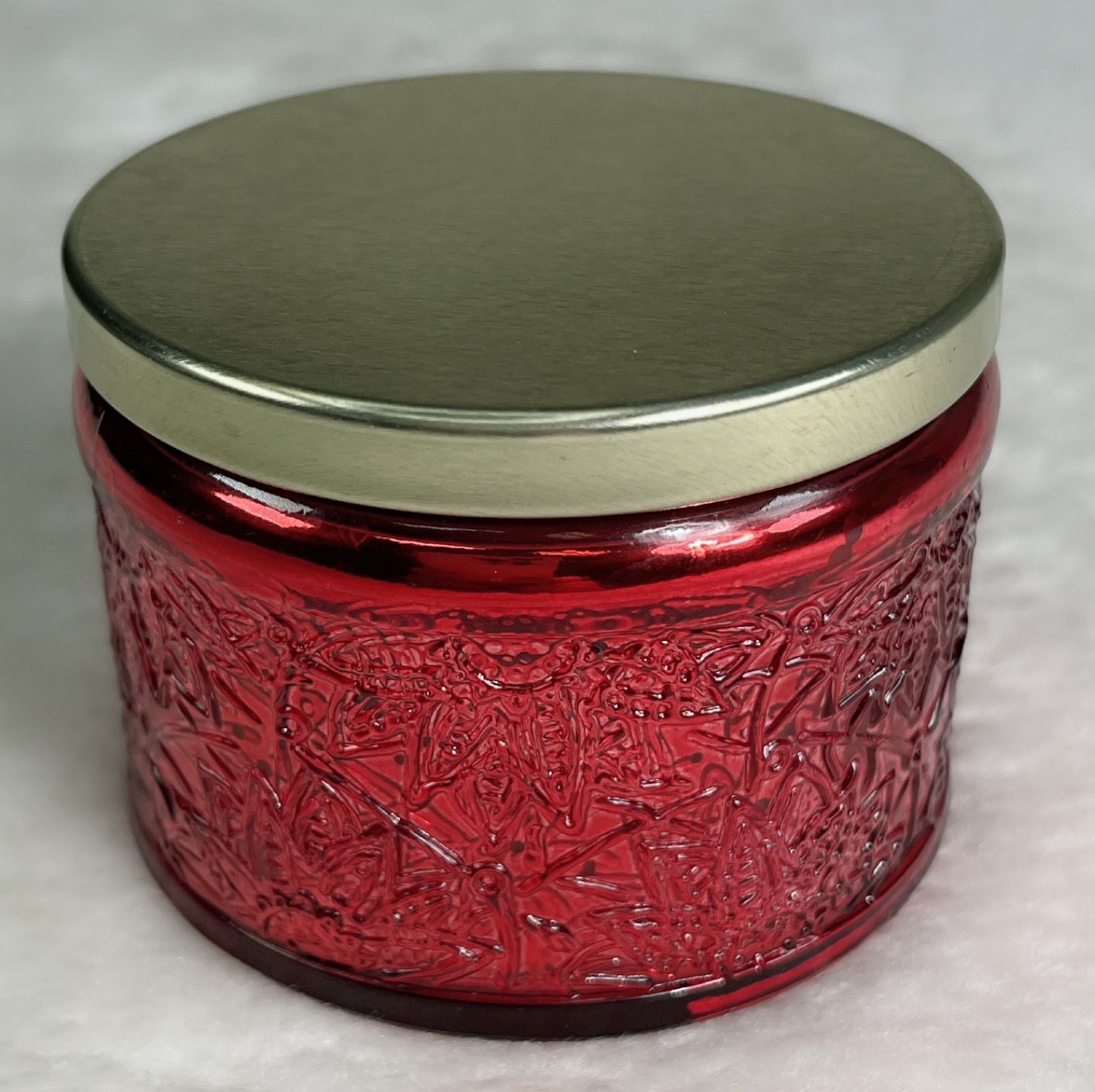 Wax Filled Small Candle Pot with Metal Lid Berry Scent 100g Colour