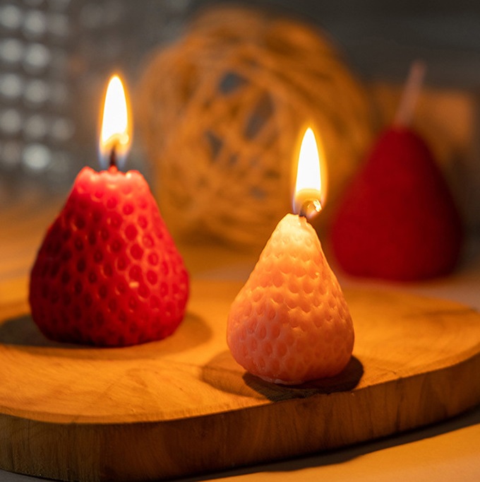9pcs Cute Strawberry Shaped Sweet Scented Candle Gift Set 1