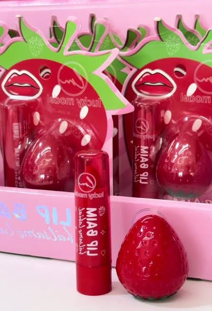 Lucky Model Strawberry Lip Balm Duo 4